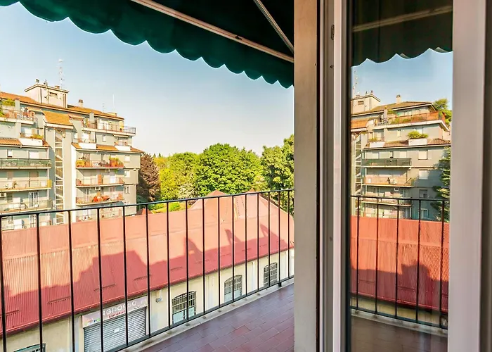 Large Suite Home Milan - Duomo